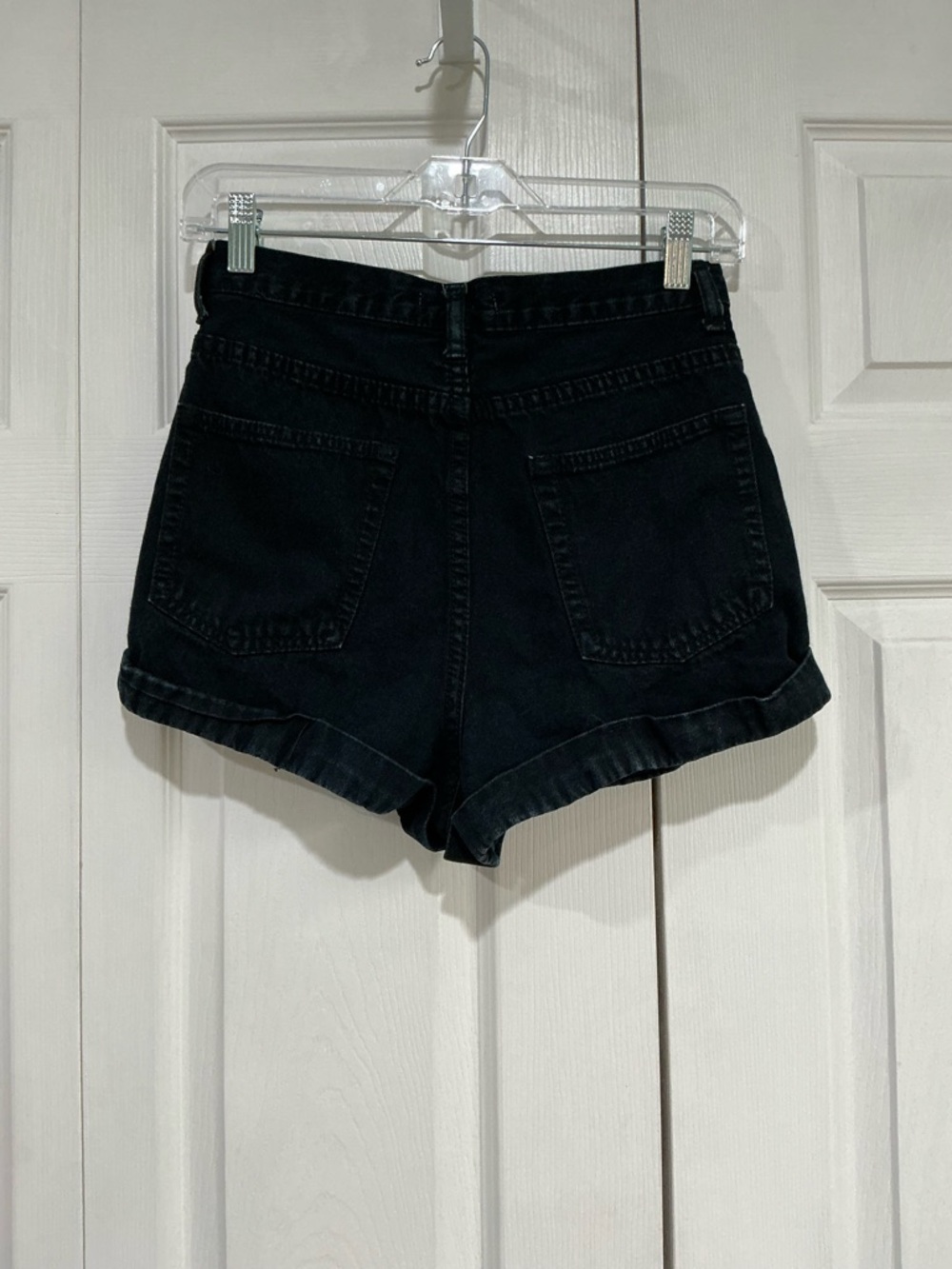 🤎 Love Culture Black Distressed Denim Shorts - Medium - Picture 2 of 5